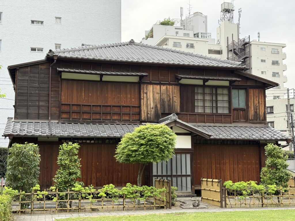 Naruse Memorial Hall